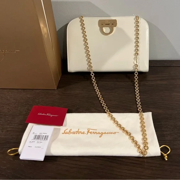 Salvatore Ferragamo - AUTHENTIC Gancini Bag, in Bone, 24 Carat Gold Chain. NEW! - Picture 2 of 6